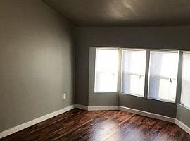 2806 Cherrywood Ave, Dallas, Tx 75235 3 Beds 2 Baths 1,100 Sqft in Dallas, TX (Photo 8 of 10)