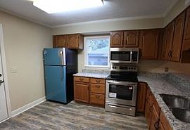 370 Butternut Dr, Auburn, Al 36830 in Auburn, AL (Photo 3 of 8)