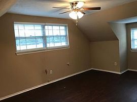 2703 Norwood Ln, Arlington, Tx 76013 3 Beds 2 Baths 1,461 Sqft in Arlington, TX (Photo 5 of 12)