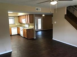 2703 Norwood Ln, Arlington, Tx 76013 3 Beds 2 Baths 1,461 Sqft in Arlington, TX (Photo 8 of 12)