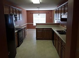 1897 Burnham Ct, Mobile, Al 36695 in Mobile, AL (Photo 9 of 10)