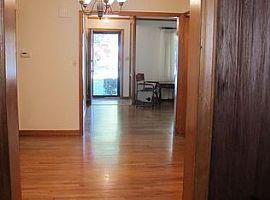 6901 W 68th St, Overland Park, Ks 66204 3 Beds 2 Baths 1,550 Sq in Overland Park, KS (Photo 4 of 11)