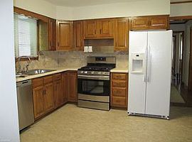 6901 W 68th St, Overland Park, Ks 66204 3 Beds 2 Baths 1,550 Sq in Overland Park, KS (Photo 6 of 11)