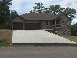 35 Theodore Dr, Bella Vista, Ar 72715 3 Beds 2 Baths 2,210 Sqft in Bella Vista, AR
