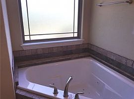 35 Theodore Dr, Bella Vista, Ar 72715 3 Beds 2 Baths 2,210 Sqft in Bella Vista, AR (Photo 4 of 10)