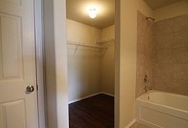 269 Glory Ln, Bethel Heights, Ar 72764 4 Beds 2 Baths 1,640 Sqf in Bethel Heights, AR (Photo 3 of 8)