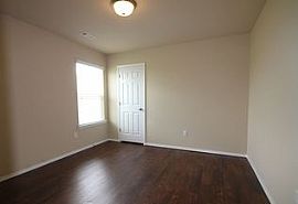 269 Glory Ln, Bethel Heights, Ar 72764 4 Beds 2 Baths 1,640 Sqf in Bethel Heights, AR (Photo 6 of 8)