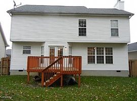 7008 Farm Ridge Ct, Louisville, Ky 40291 4 Beds 2.5 Baths 2,086 in Louisville, KY (Photo 3 of 10)