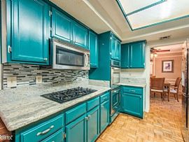 3 Beds 2.5 Baths in Reseda, CA