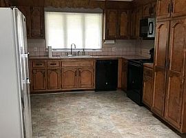  28 Mountain Brook Trl, Greenville, Sc 29609 3 Beds 2 Baths 2,1 in Greenville, SC (Photo 2 of 4)