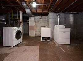 4856 Burt St, Omaha, Ne 68132 4 Beds 1 Bath 1,344 Sqft in Omaha, NE (Photo 10 of 11)