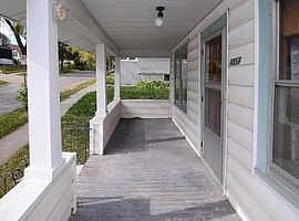 4856 Burt St, Omaha, Ne 68132 4 Beds 1 Bath 1,344 Sqft in Omaha, NE (Photo 9 of 11)