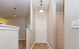 10453 Dark Star Dr, Indianapolis, in 46234 3 Beds 2 Baths 1,320 in Indianapolis, IN (Photo 6 of 12)