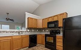 10453 Dark Star Dr, Indianapolis, in 46234 3 Beds 2 Baths 1,320 in Indianapolis, IN (Photo 8 of 12)