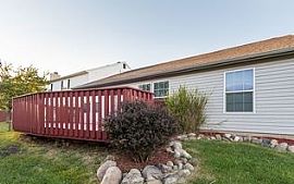 10453 Dark Star Dr, Indianapolis, in 46234 3 Beds 2 Baths 1,320 in Indianapolis, IN (Photo 9 of 12)