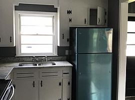 34 Fleetwood Dr, Greenville, Sc 29605 3 Beds 2 Baths in Greenville, SC (Photo 3 of 4)