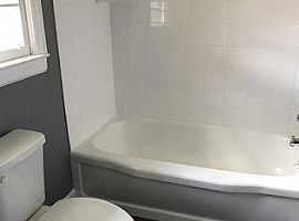 34 Fleetwood Dr, Greenville, Sc 29605 3 Beds 2 Baths in Greenville, SC (Photo 4 of 4)