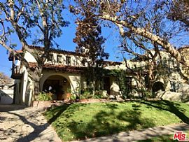 3 Beds 2 Baths in Los Angeles, CA