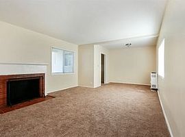 2 Beds 1 Bath in Van Nuys, CA (Photo 2 of 3)