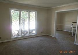  500 Winyan Ln, Louisville, Ky 40223 3 Beds 2.5 Baths 2,850 Sqf in Louisville, KY (Photo 2 of 4)