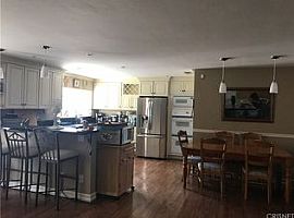 3 Beds 2 Baths in Van Nuys, CA (Photo 2 of 3)