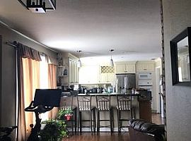 3 Beds 2 Baths in Van Nuys, CA (Photo 3 of 3)