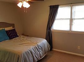 8 Bayberry Dr # B, Latham, Ny 12110 2 Beds 1 Bath 900 Sqft in Latham, NY (Photo 7 of 8)