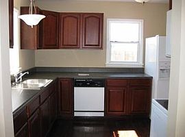  201 2 Mile Pike, Goodlettsville, Tn 37072 3 Beds 2 Baths 1,575 in Goodlettsville, TN (Photo 3 of 4)