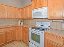 913 Eagle Cliff Dr, Norman, Ok 73072 4 Beds 2 Baths 1,632 Sqft in Norman, OK (Photo 5 of 12)