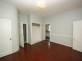 7 Addison St, Charleston, Sc 29403 3 Beds 1 Bath 1,235 Sqft in Charleston, SC (Photo 9 of 12)