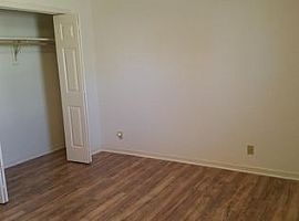 1931 Lynnwood Dr, Columbia, Tn 38401 2 Beds 1.5 Baths 1,066 Sqf in Columbia, TN (Photo 4 of 12)