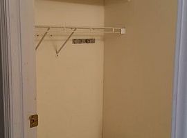 1931 Lynnwood Dr, Columbia, Tn 38401 2 Beds 1.5 Baths 1,066 Sqf in Columbia, TN (Photo 7 of 12)