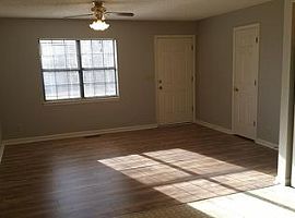 1931 Lynnwood Dr, Columbia, Tn 38401 2 Beds 1.5 Baths 1,066 Sqf in Columbia, TN (Photo 8 of 12)