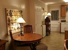 61 Brookwood Ter, Nashville, Tn 37205 2 Beds 1 Bath 1,300 Sqft in Nashville, TN (Photo 7 of 8)