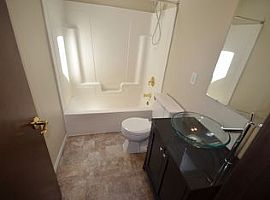 4230 Diamond Dr, Eagan, Mn 55122 2 Beds 1.5 Baths 1,770 Sqft in Eagan, MN (Photo 4 of 9)