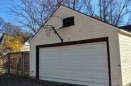 218 Milwaukee Ave Sw, Hutchinson, Mn 55350 2 Beds 1 Bath 1,400  in Hutchinson, MN (Photo 6 of 8)