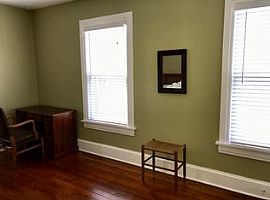 812 Sw Fillmore St Apt B, Topeka, Ks 66606 1 Bed 1 Bath 800 Sqf in Topeka, KS (Photo 5 of 8)