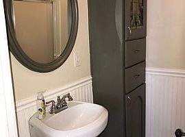 812 Sw Fillmore St Apt B, Topeka, Ks 66606 1 Bed 1 Bath 800 Sqf in Topeka, KS (Photo 7 of 8)