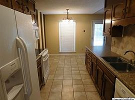 1019 Brighton Cir Se, Huntsville, Al 35803 in Huntsville, AL (Photo 7 of 12)