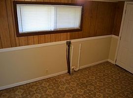 406 S 1st St, Pensacola, Fl 32507 3 Beds 1.5 Baths 1,428 Sqft in Pensacola, FL (Photo 4 of 11)