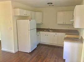 3bedroom and 1bath in Greenville, SC (Photo 3 of 7)