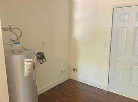 3bedroom and 1bath in Greenville, SC (Photo 5 of 7)