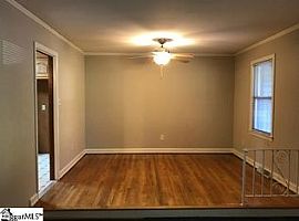 5bedroom 3bath in Taylors, SC (Photo 2 of 9)