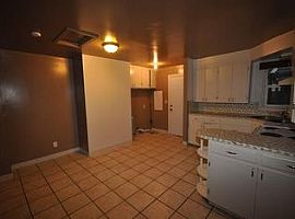 220 S Chestnut St, Nampa, Id 83686 2 Beds 1 Bath 800 Sqft in Nampa, ID (Photo 6 of 12)