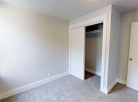 979 N Clithero Dr, Boise, Id 83703 2 Beds 1 Bath 960 Sqft in Boise, ID (Photo 2 of 10)