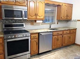 57 Boulevard, Hasbrouck Heights, Nj 07604 3 Beds 2 Baths 1,400  in Hasbrouck Heights, NJ (Photo 10 of 11)