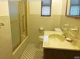 57 Boulevard, Hasbrouck Heights, Nj 07604 3 Beds 2 Baths 1,400  in Hasbrouck Heights, NJ (Photo 7 of 11)