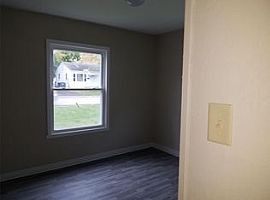 401 E 10th St S, Newton, Ia 50208 1 Bed 1 Bath -- Sqft in Newton, IA (Photo 1 of 8)