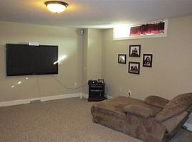 4642 S Dwight Dr, Manhattan, Ks 66502 3 Beds 2 Baths 2,938 Sqft in Manhattan, KS (Photo 1 of 8)