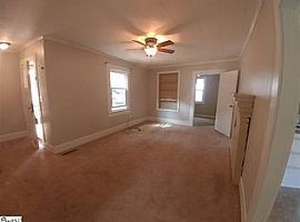 107 S Beverly Ln, Greer, Sc 29650 3 Beds 1 Bath 864 Sqft in Greer, SC (Photo 5 of 8)